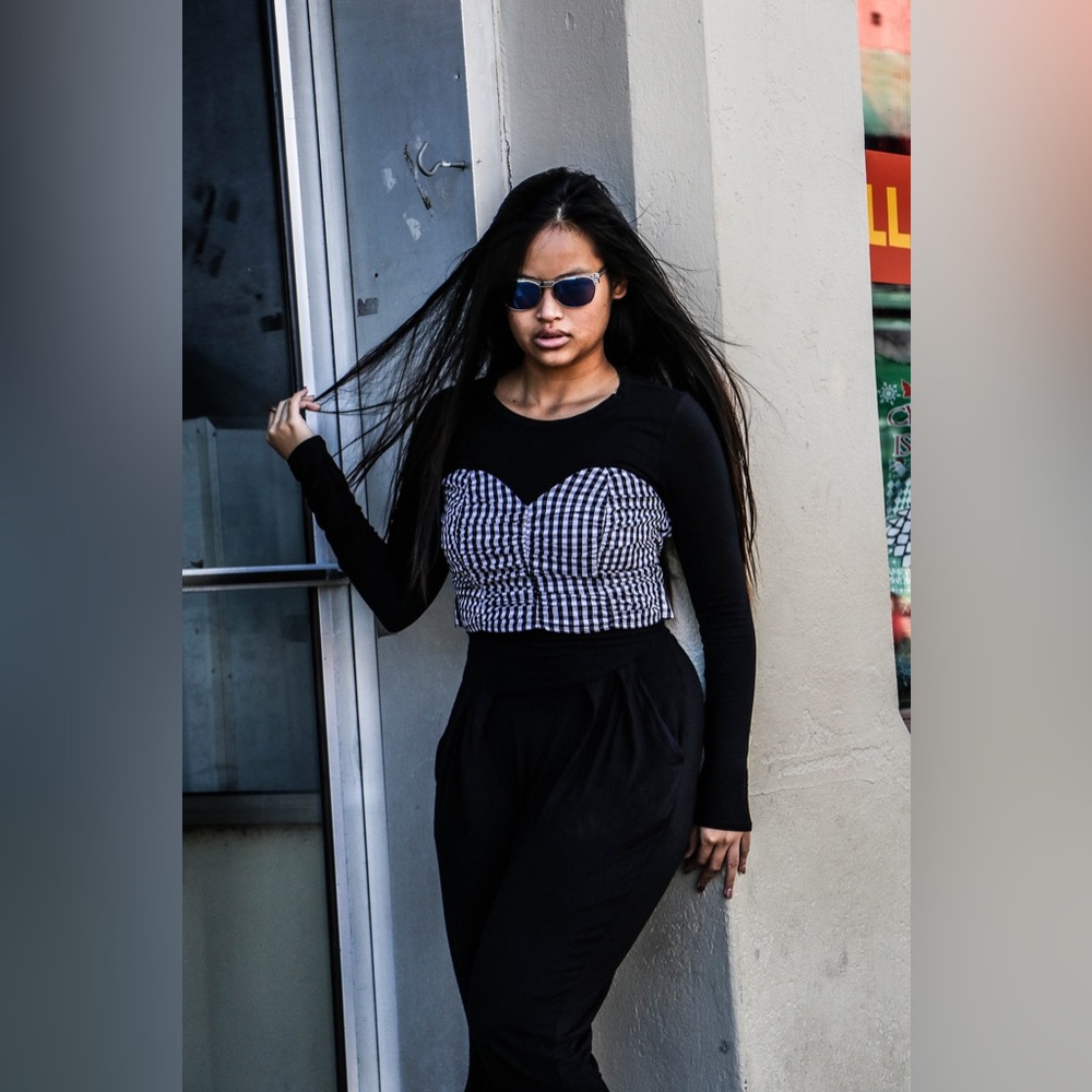 LARGE FOREVER 21 BLACK CROP TOP + PLAID BUSTIER